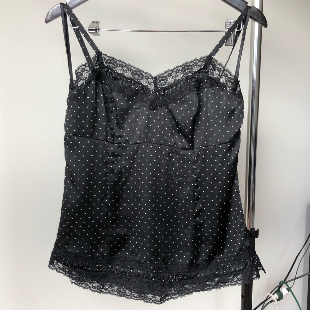 👸 Black silk top with white polka dot. 😍
